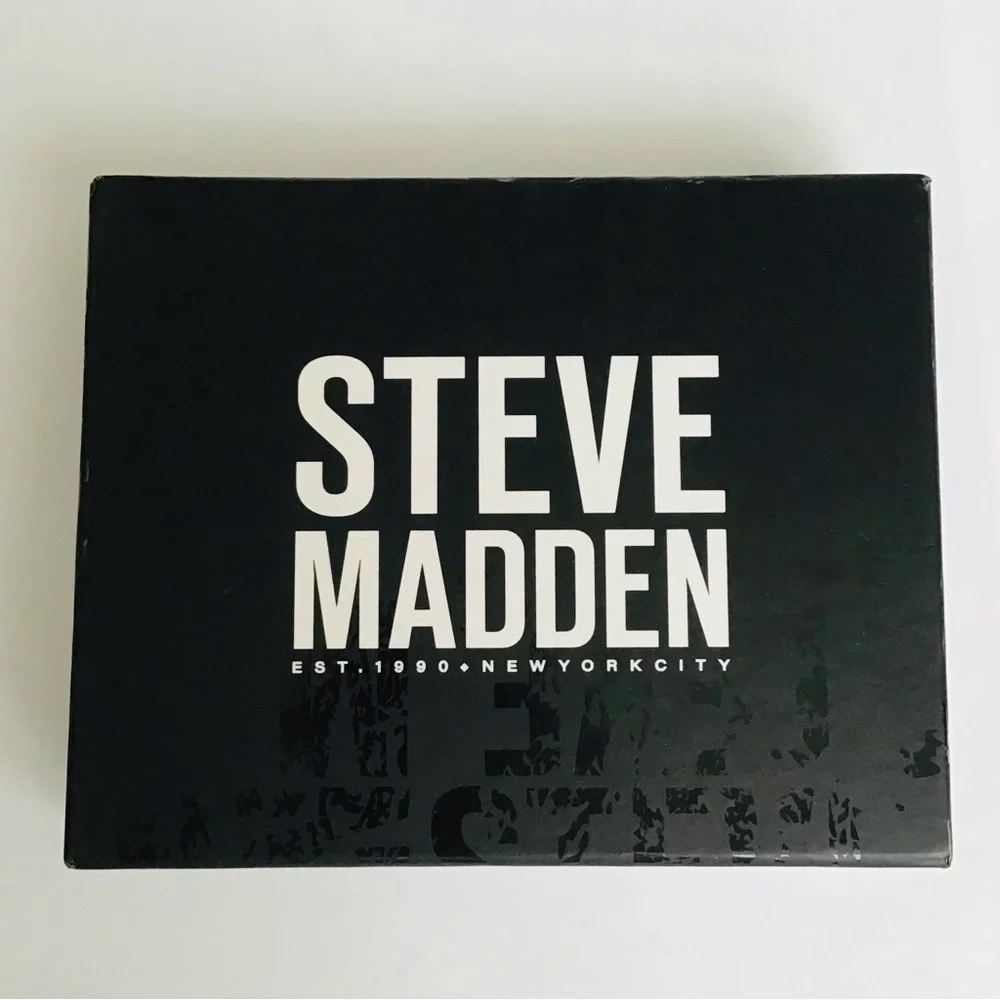 NWT Steve Madden 100% Leather Wallet Anti-Theft Technology
